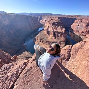 Meet your Posher, Abigail